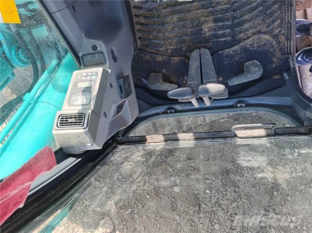 Kobelco SK210LC-8 Гусеничні екскаватори