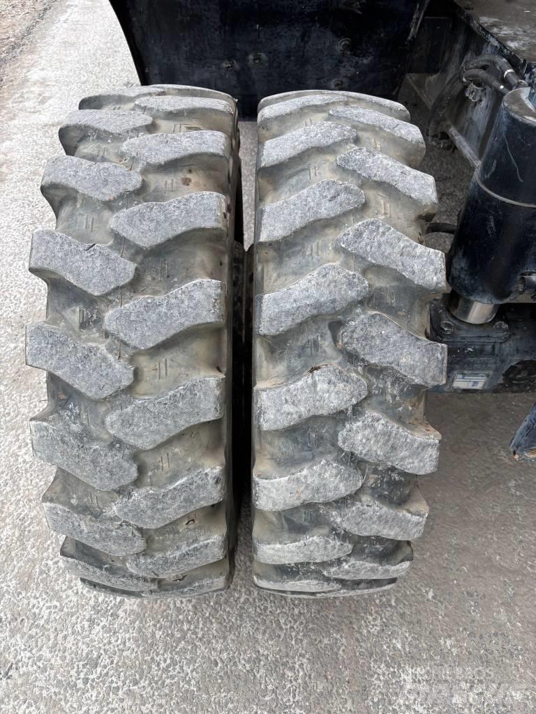 Hitachi ZX 140 W-5B Колісні екскаватори