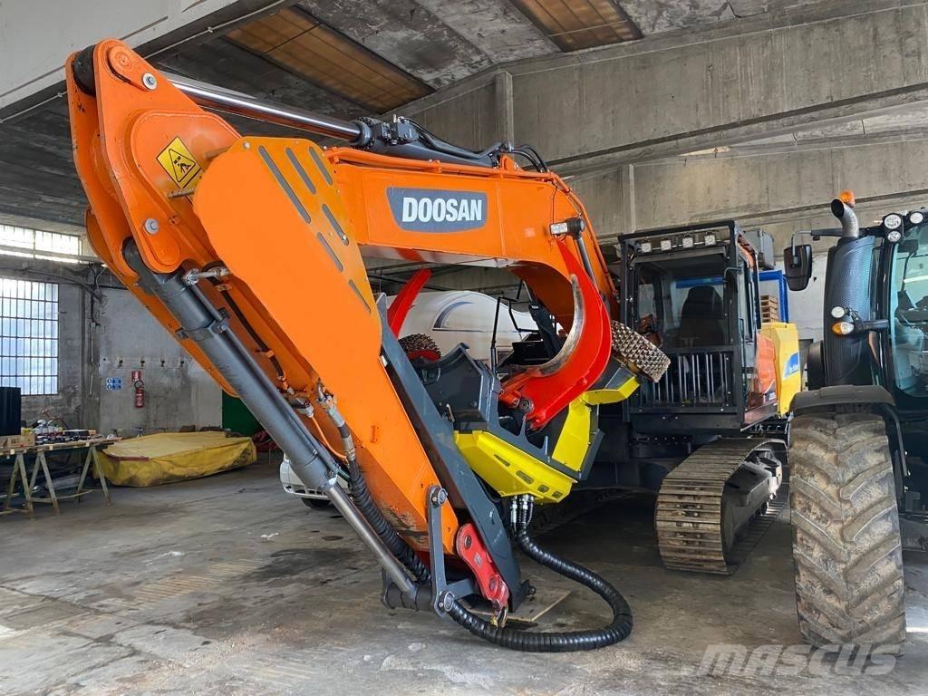 Doosan DX 235 NLC-5 Гусеничні екскаватори