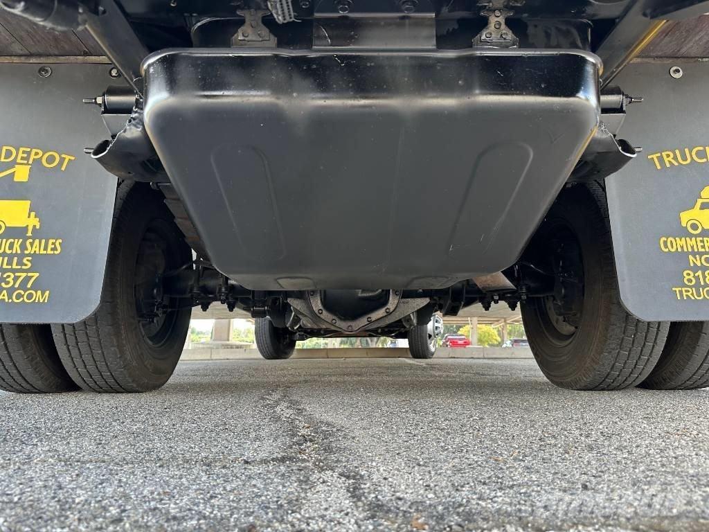 Chevrolet 3500 HD Пікапи / Бічне розвантаження