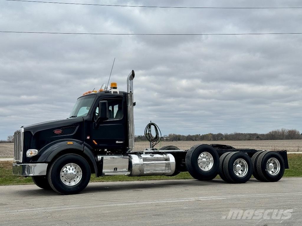 Peterbilt 567 Тягачі
