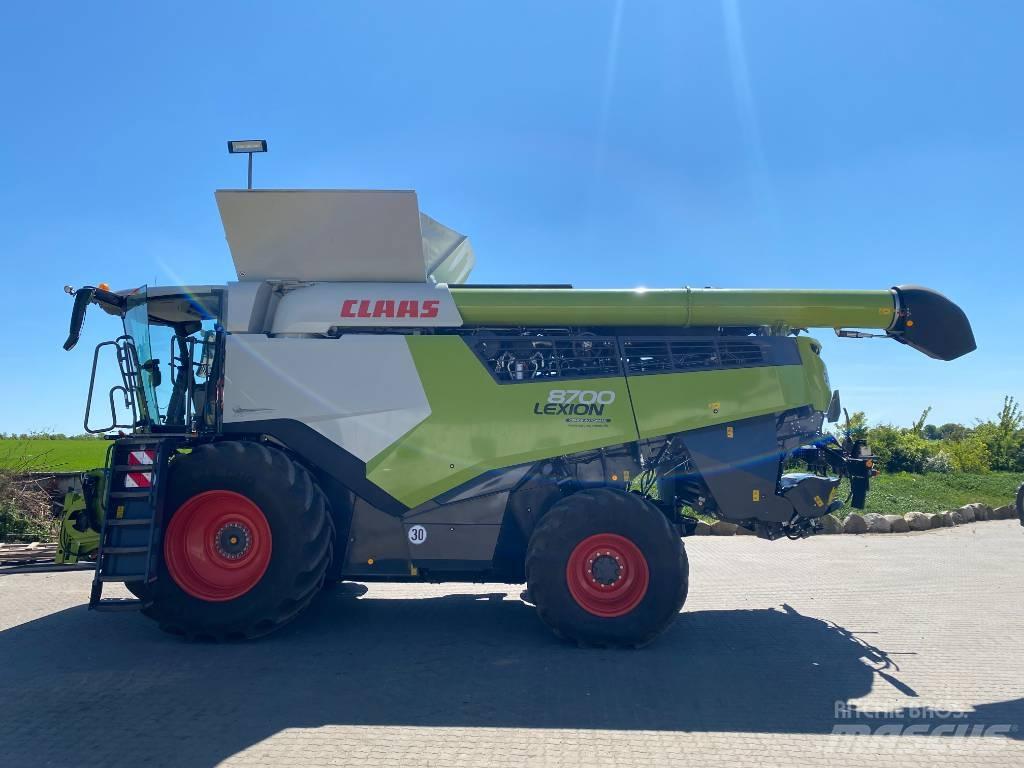 CLAAS Lexion 8700 Зернозбиральні комбайни