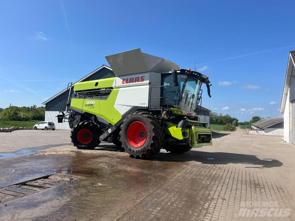 CLAAS Lexion 8700 Зернозбиральні комбайни