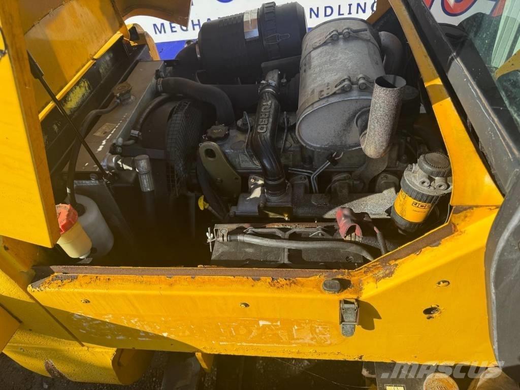 JCB 926 Навантажувачі підвищеної прохідності