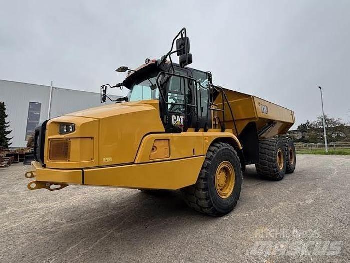 CAT 730 Зчленовані самоскиди
