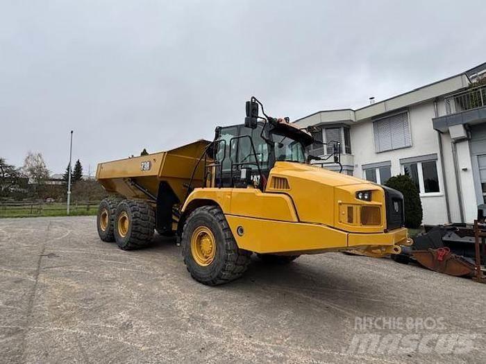 CAT 730 Зчленовані самоскиди