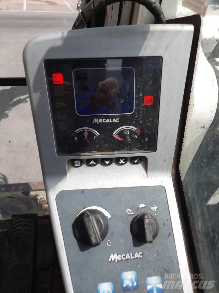 Mecalac 714 MW Колісні екскаватори