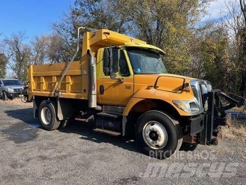 International 7400 Самоскиди
