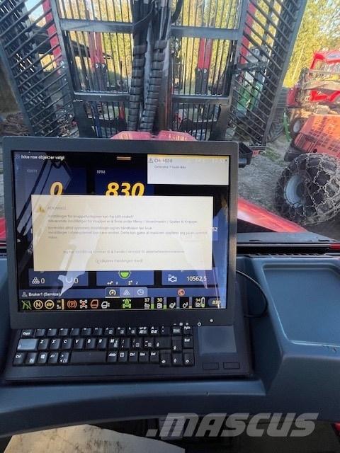 Komatsu XF895-2 Форвардери