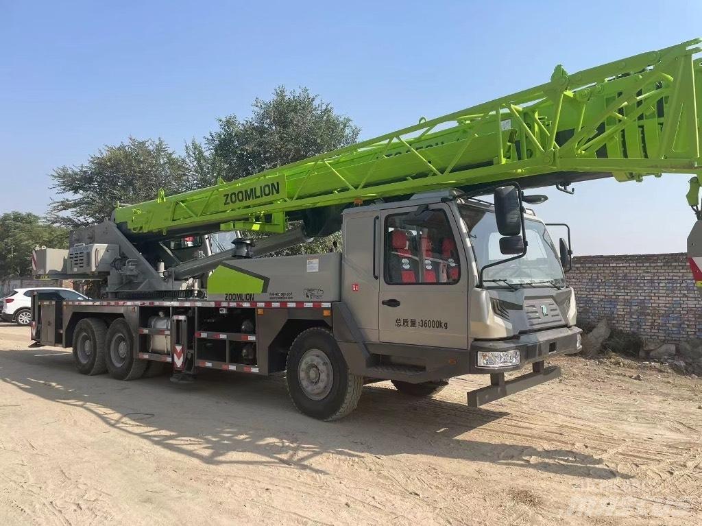 Zoomlion ZTC350H автокрани