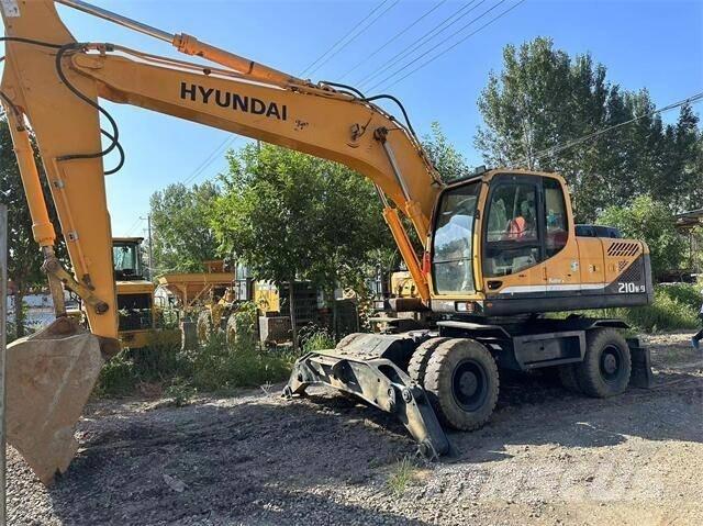 Hyundai 210W Колісні екскаватори