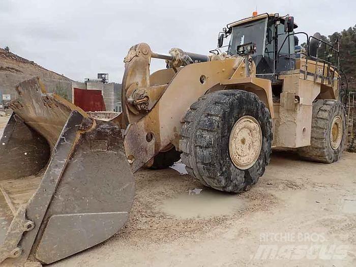 CAT 988K Фронтальні навантажувачі