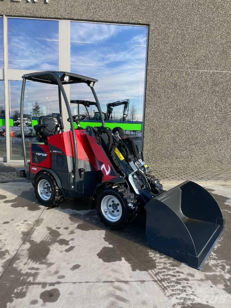 Norcar a6026 Телескопічні фронтальні навантажувачі