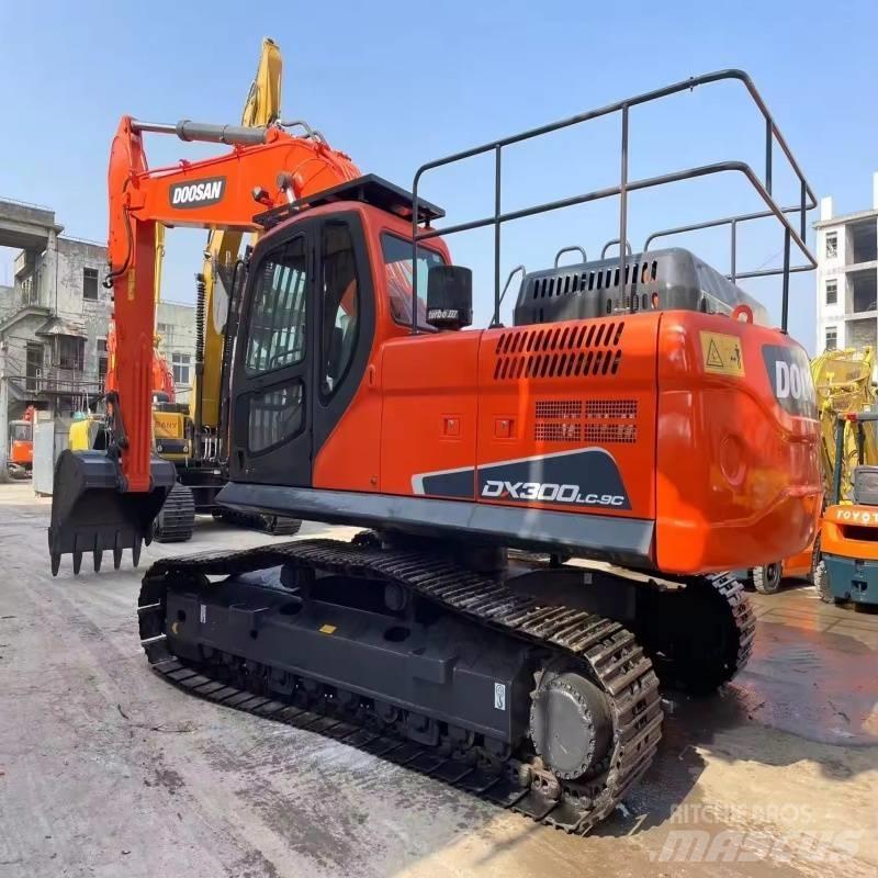 Doosan DX 300 LC-9C Гусеничні екскаватори