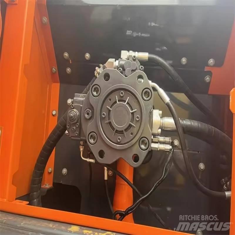 Doosan DX 300 LC-9C Гусеничні екскаватори