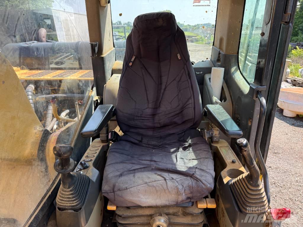 Komatsu PC 200 LC-8 Гусеничні екскаватори