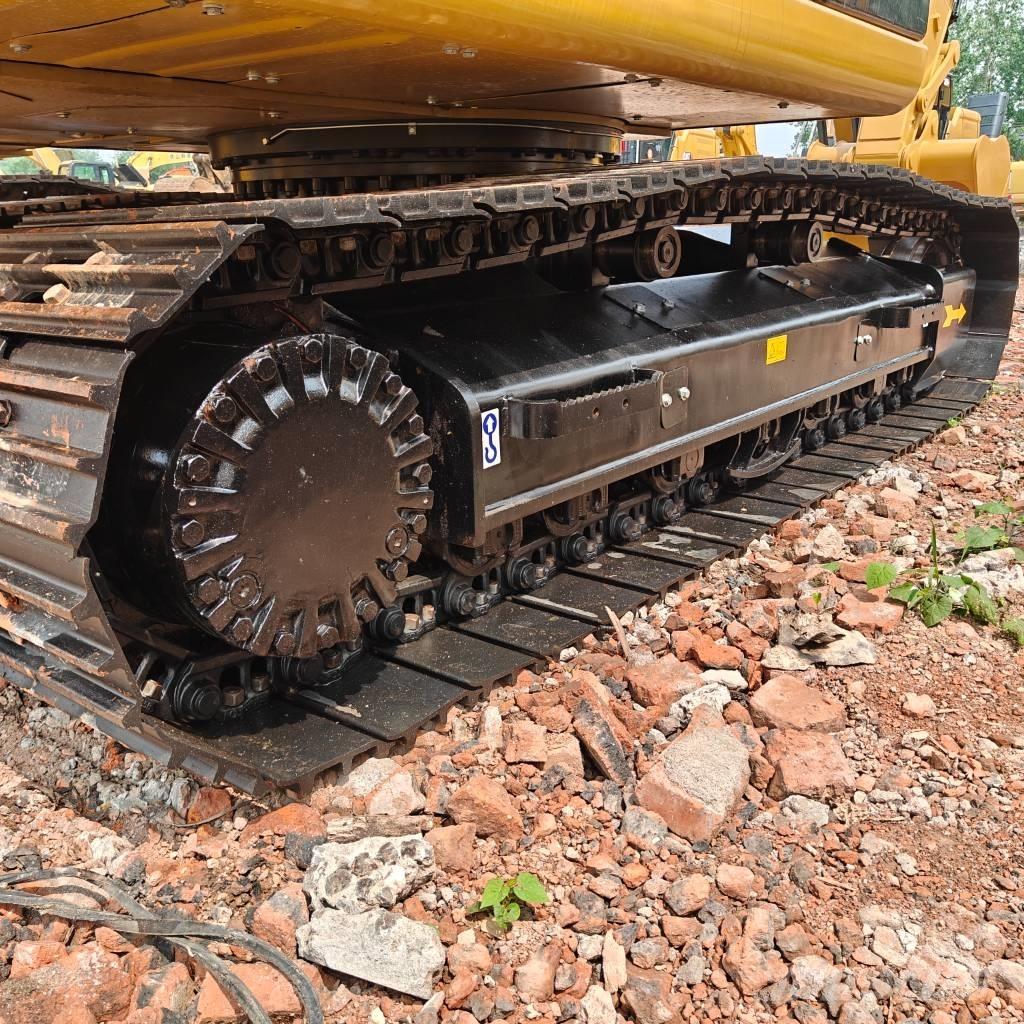 CAT 320D2L Гусеничні екскаватори