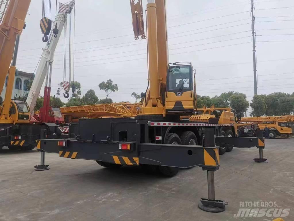 XCMG XZJ5434JQZ70K Гусеничні вантажники