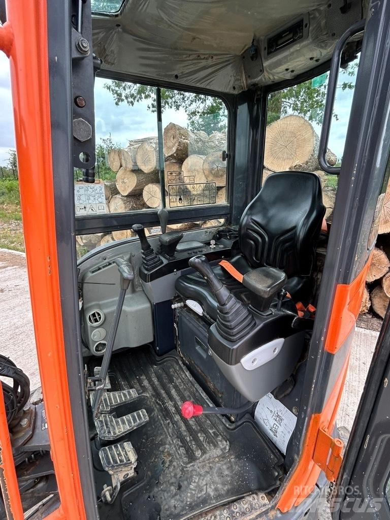 Doosan DX 27 Z Міні-екскаватори < 7т