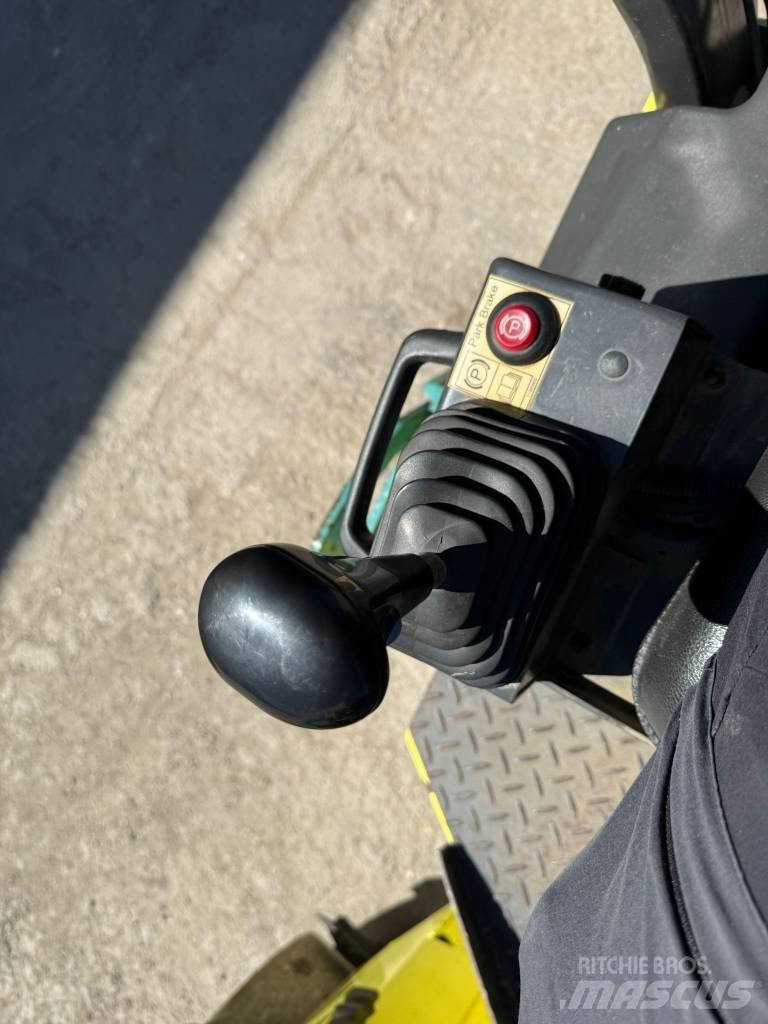 Ammann ARX 26 Котки тротуарні
