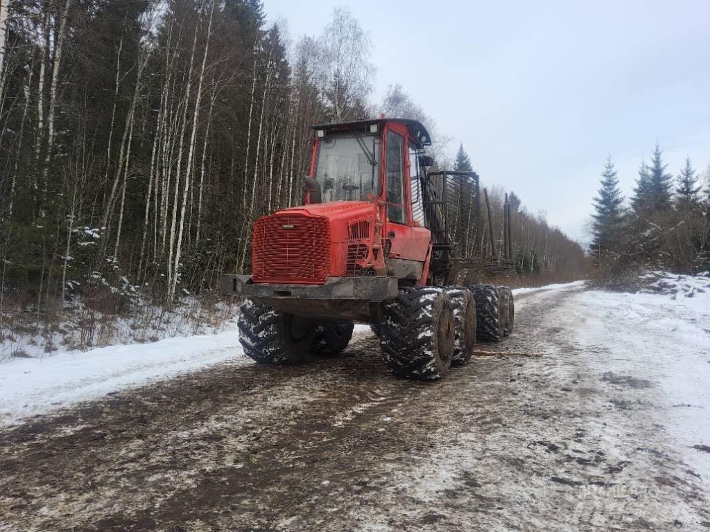 Komatsu 835 Форвардери