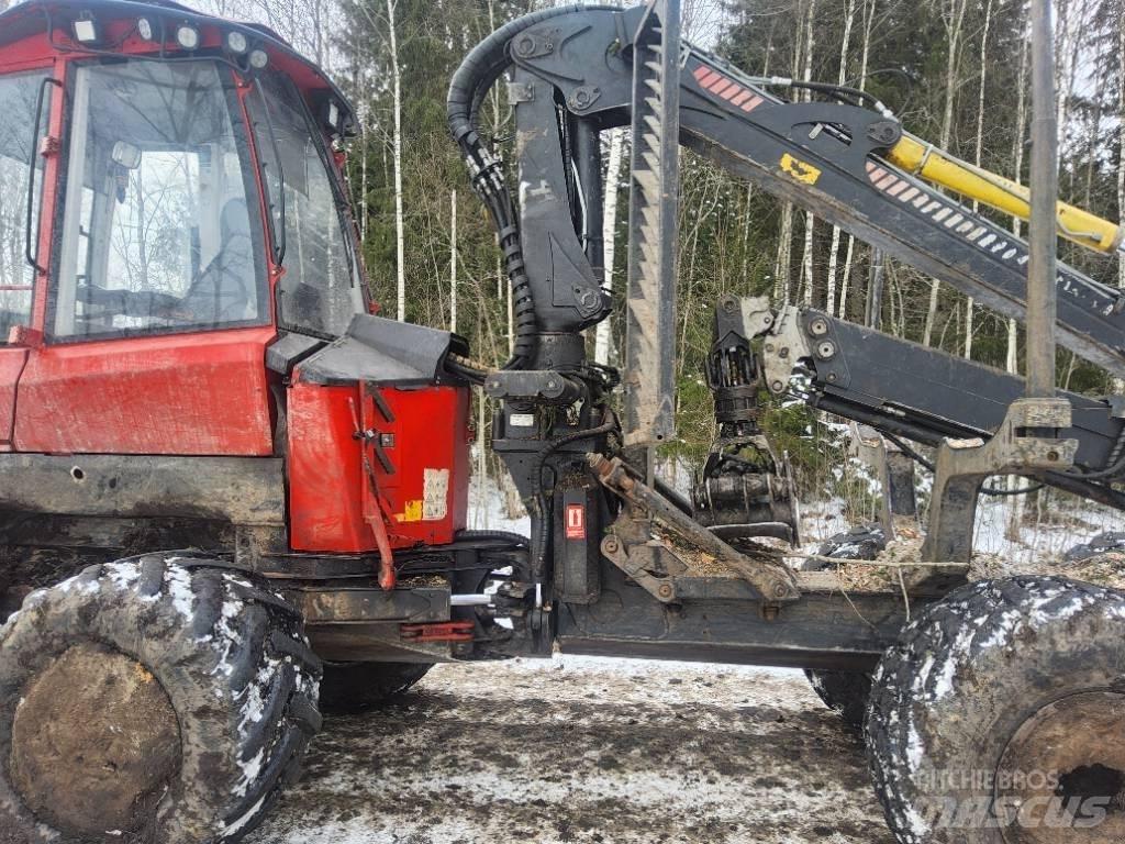 Komatsu 835 Форвардери