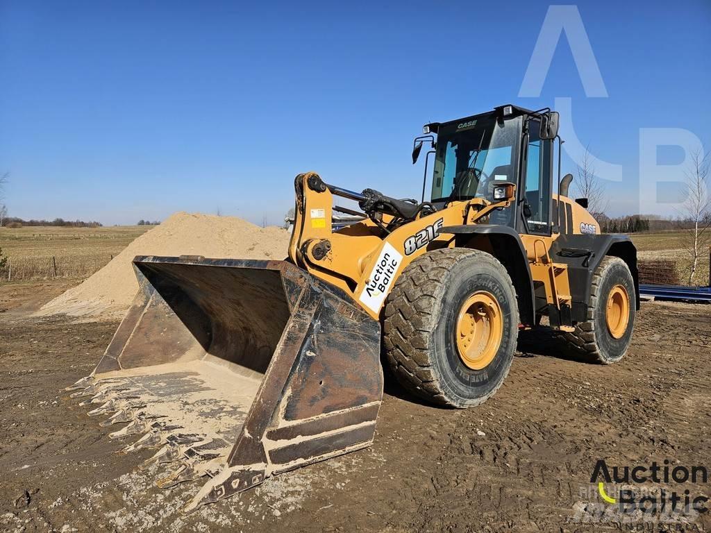 CASE 821 F Фронтальні навантажувачі