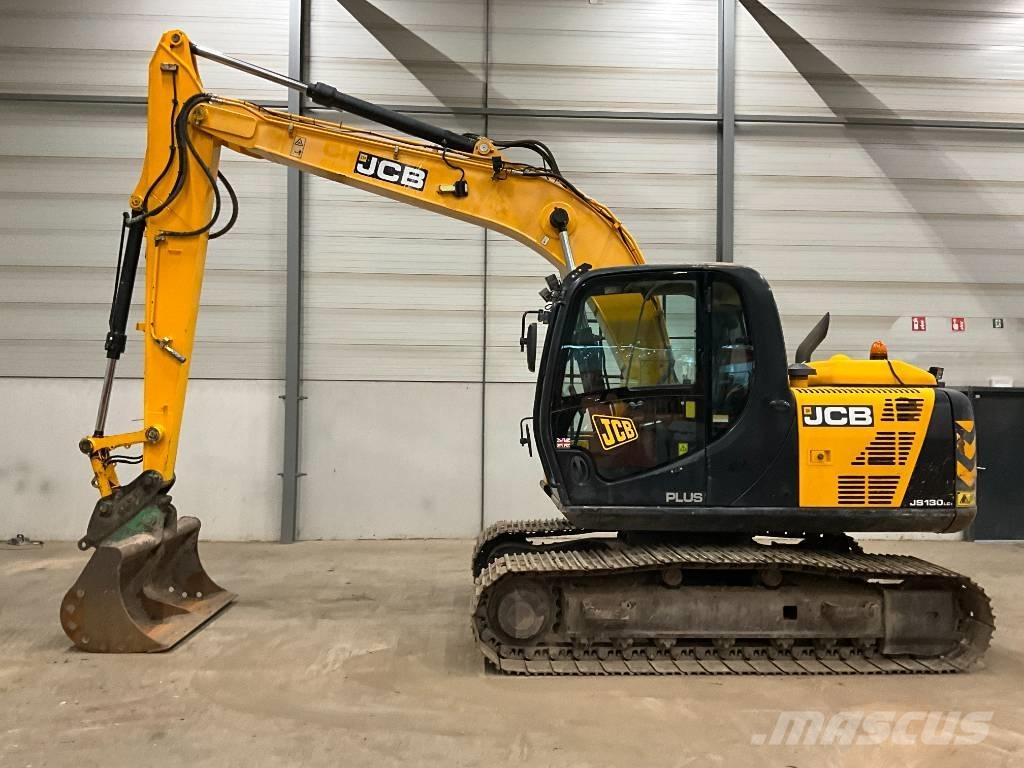 JCB JS 130 LC Гусеничні екскаватори