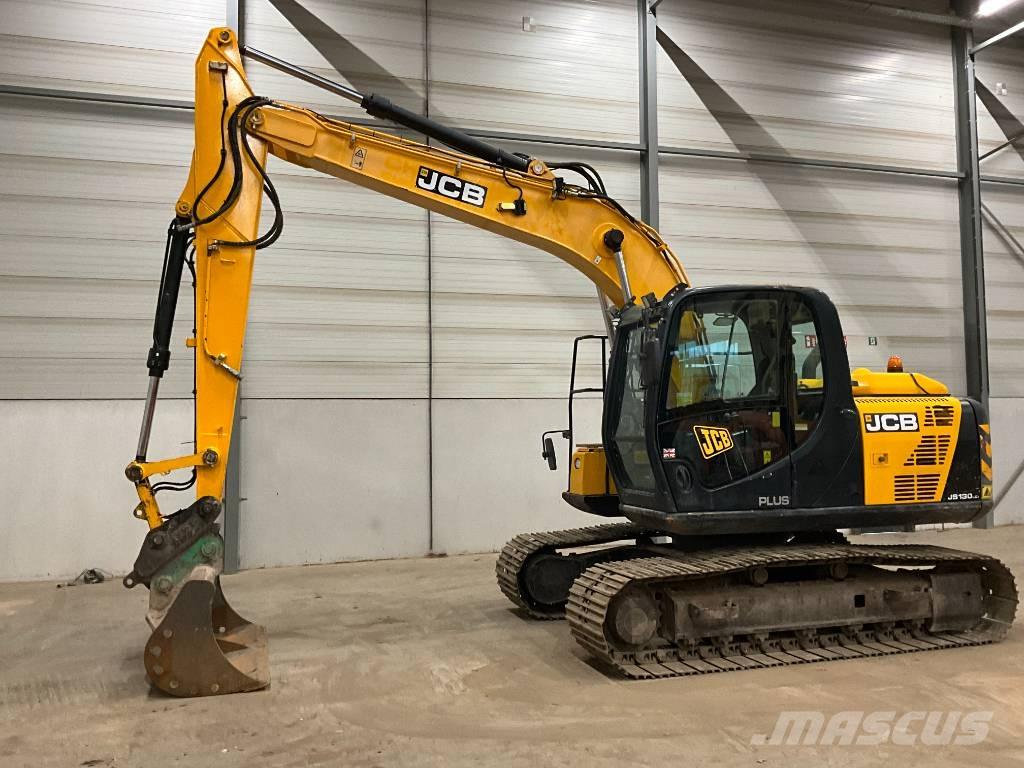 JCB JS 130 LC Гусеничні екскаватори