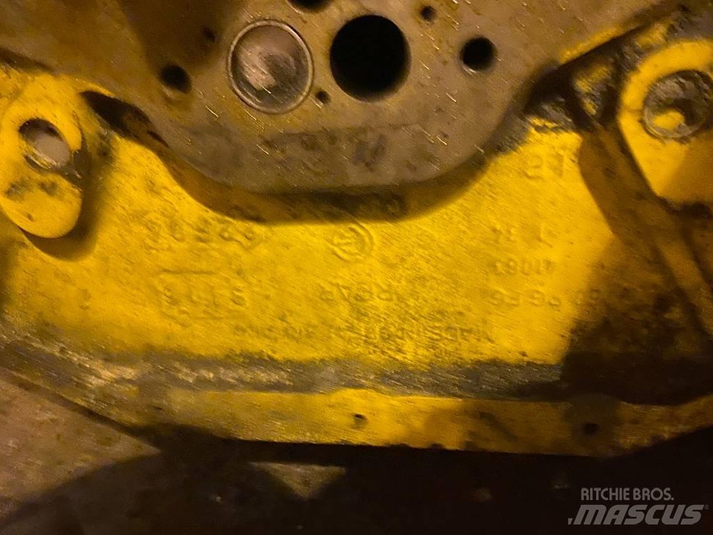Komatsu PC4000-6 Гусеничні екскаватори