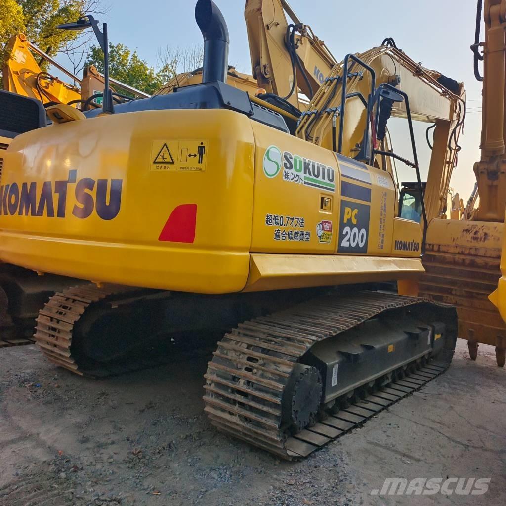 Komatsu PC200-8 Гусеничні екскаватори