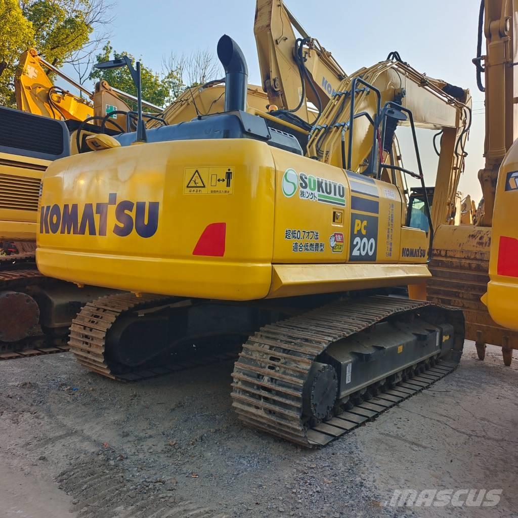Komatsu PC200-8 Гусеничні екскаватори