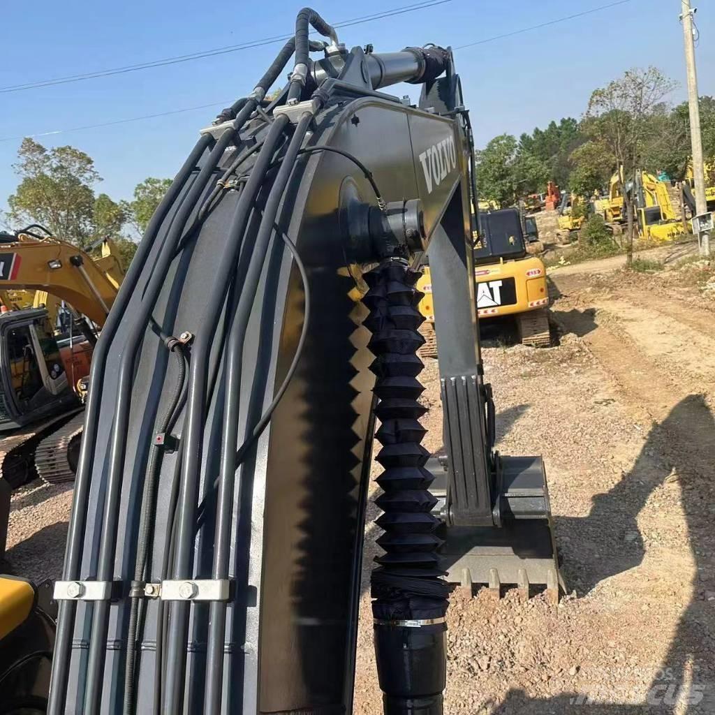 Volvo EC 210 Гусеничні екскаватори