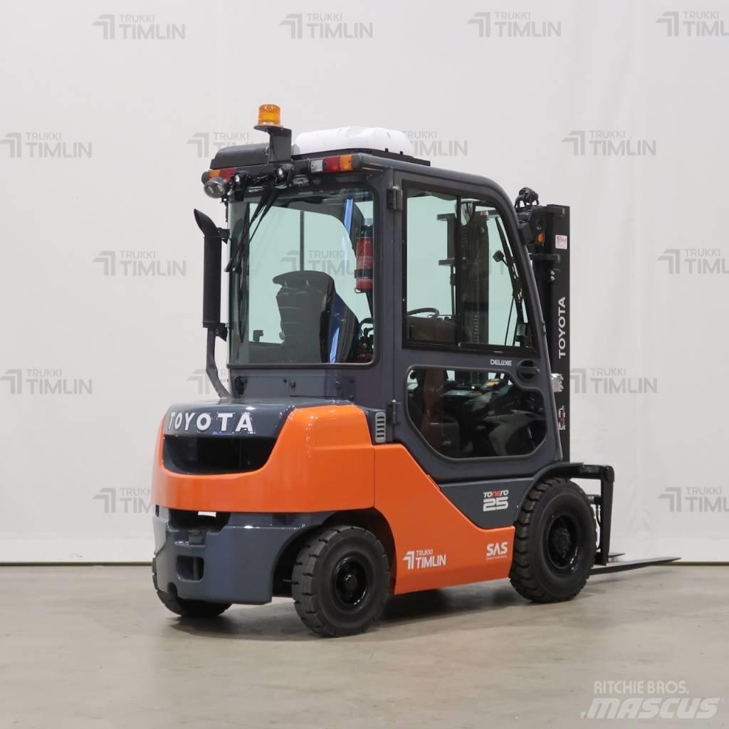 Toyota 52-8FDF25 Дизельні навантажувачі