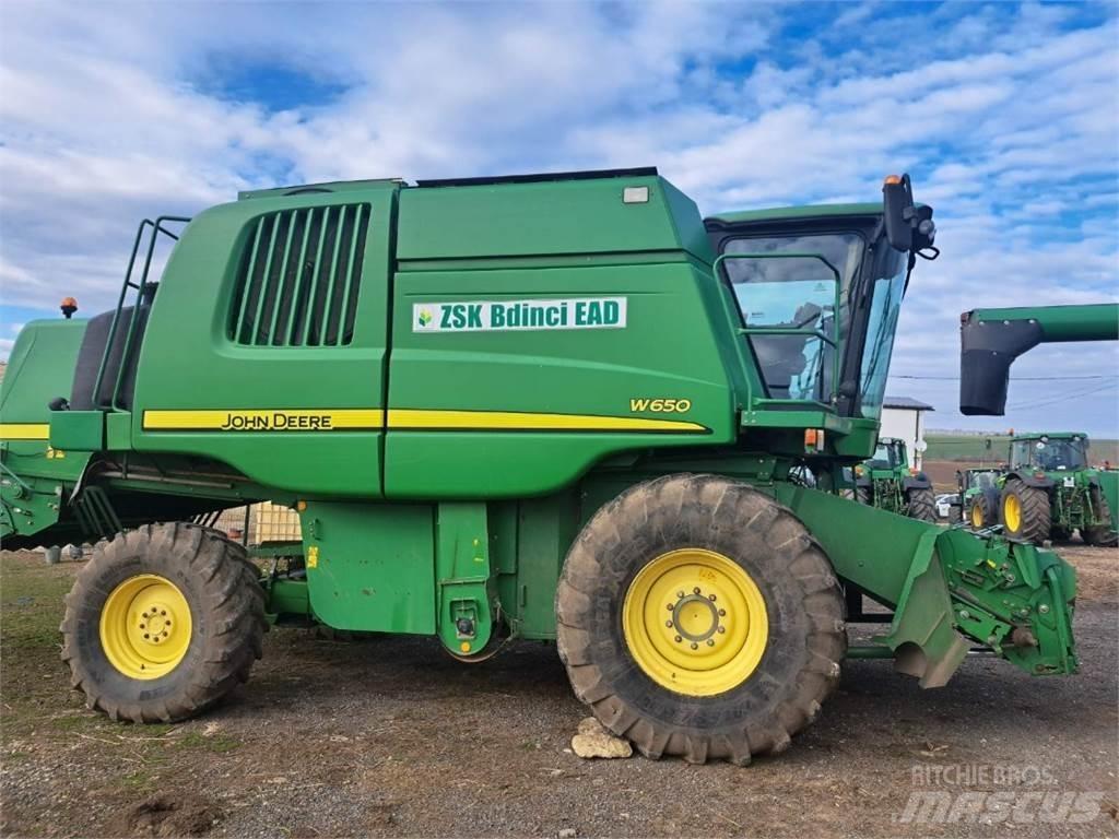 John Deere W650 Зернозбиральні комбайни
