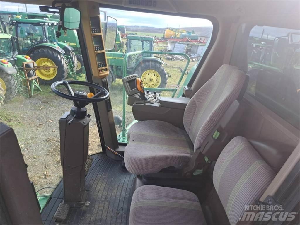 John Deere W650 Зернозбиральні комбайни