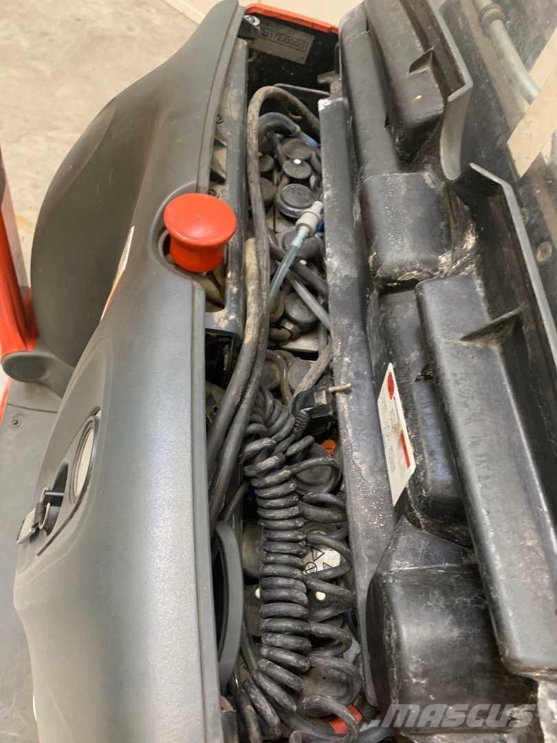 Linde L10 Самохідні електроштабелери