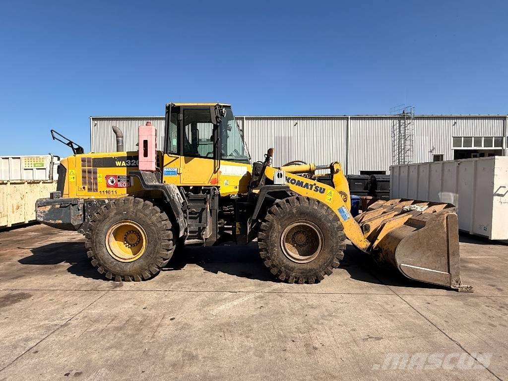 Komatsu WA 320-6 Фронтальні навантажувачі