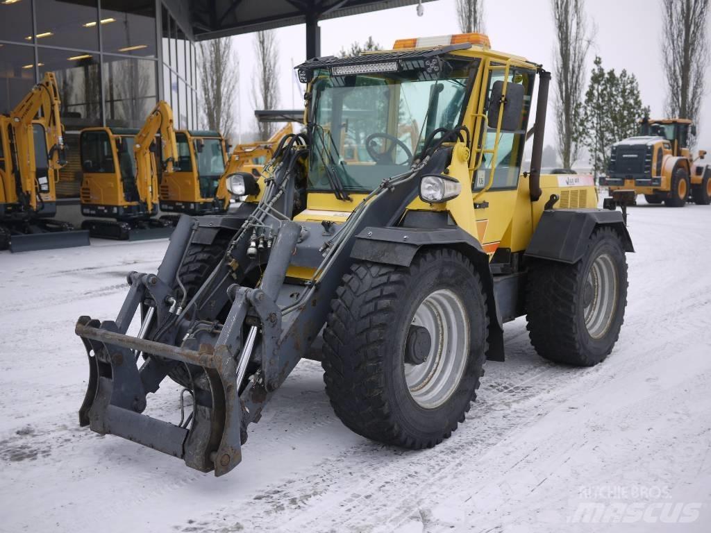 Wille 655 Фронтальні навантажувачі