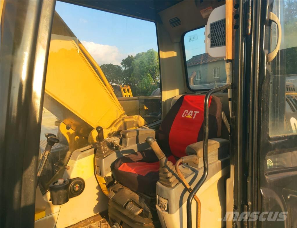 CAT 325D Гусеничні екскаватори