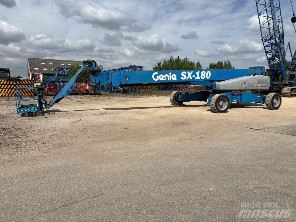 Genie SX 180 Телескопічні підйомники