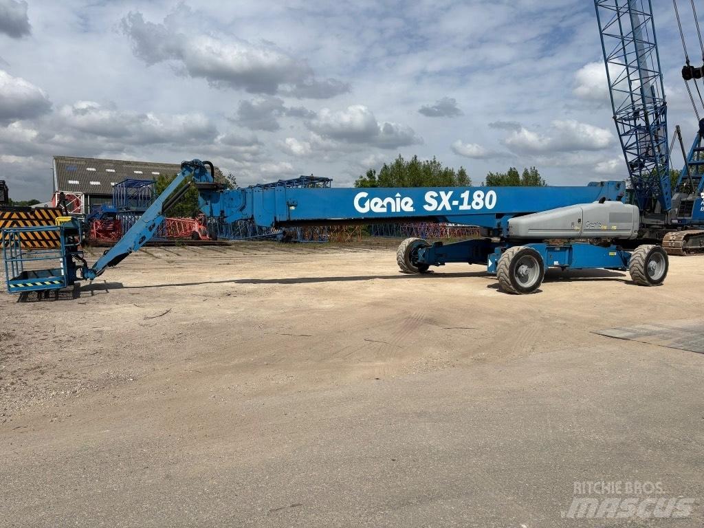 Genie SX 180 Телескопічні підйомники