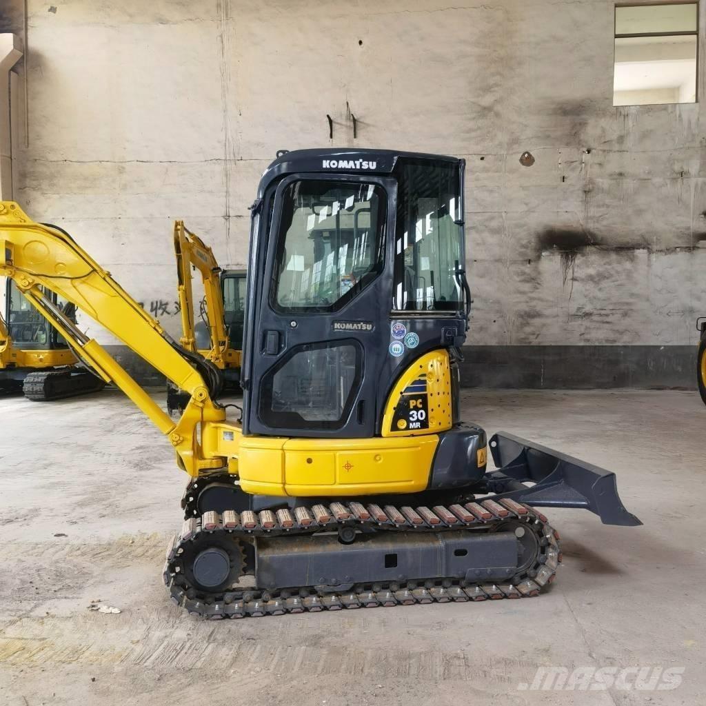 Komatsu PC30 Гусеничні екскаватори