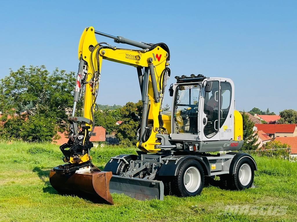 Wacker Neuson EW 100 Колісні екскаватори