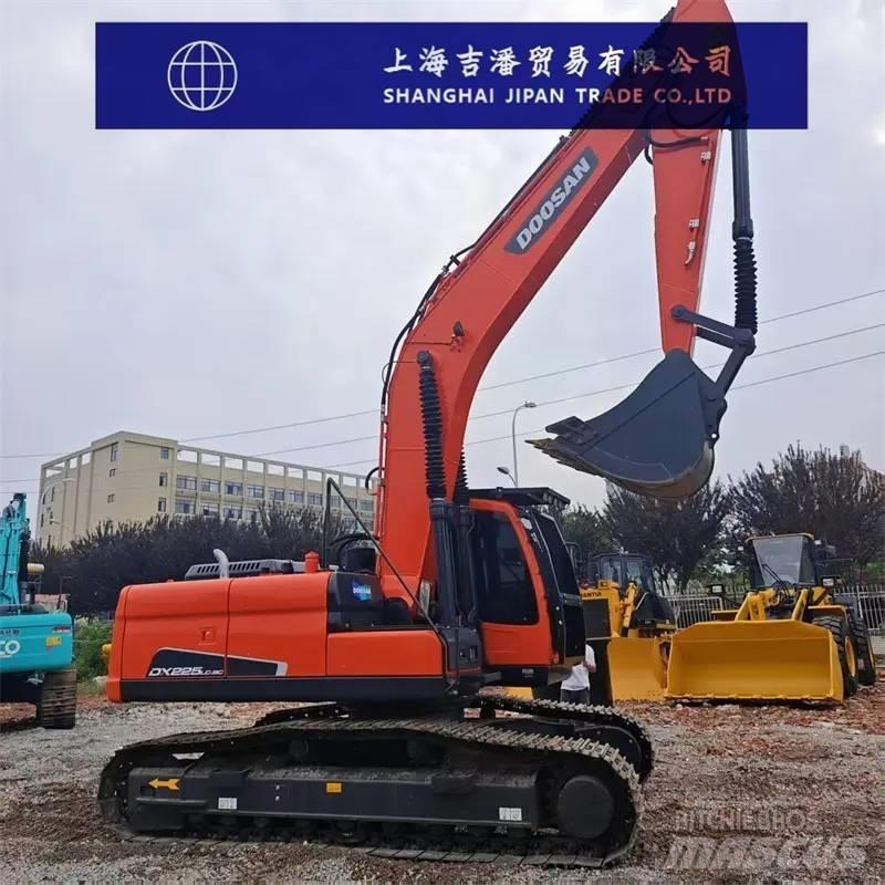 Doosan DX 225 Гусеничні екскаватори