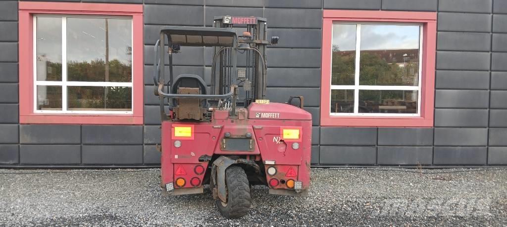 Moffett M5 25.3P NX Дизельні навантажувачі