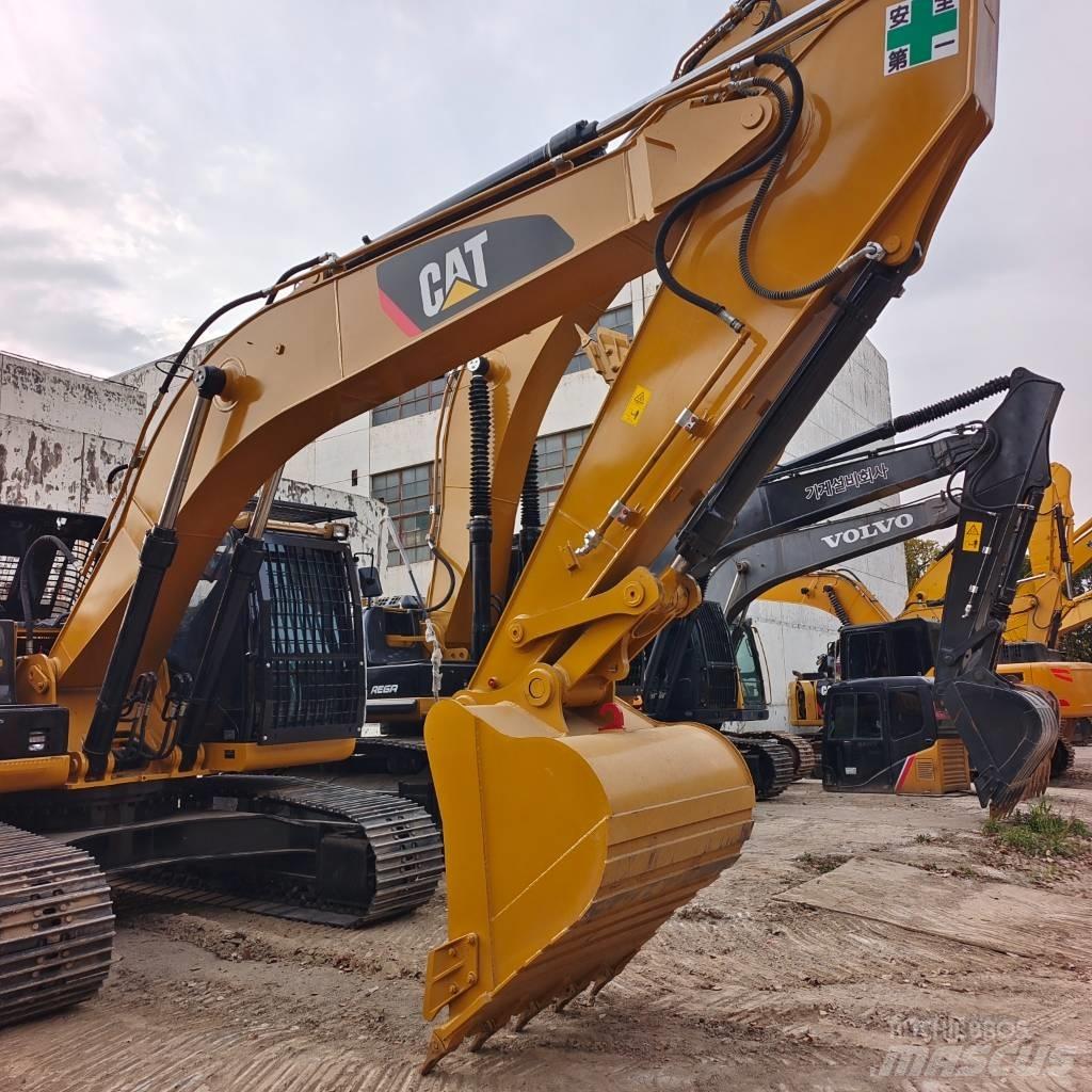 CAT 324D Гусеничні екскаватори