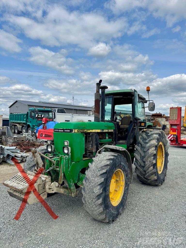John Deere 4455 Трактори