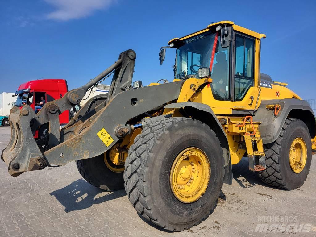 Volvo L 120 H Фронтальні навантажувачі