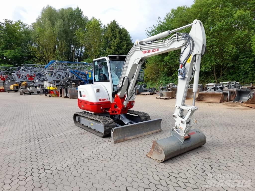 Takeuchi TB 250-2 Міні-екскаватори < 7т
